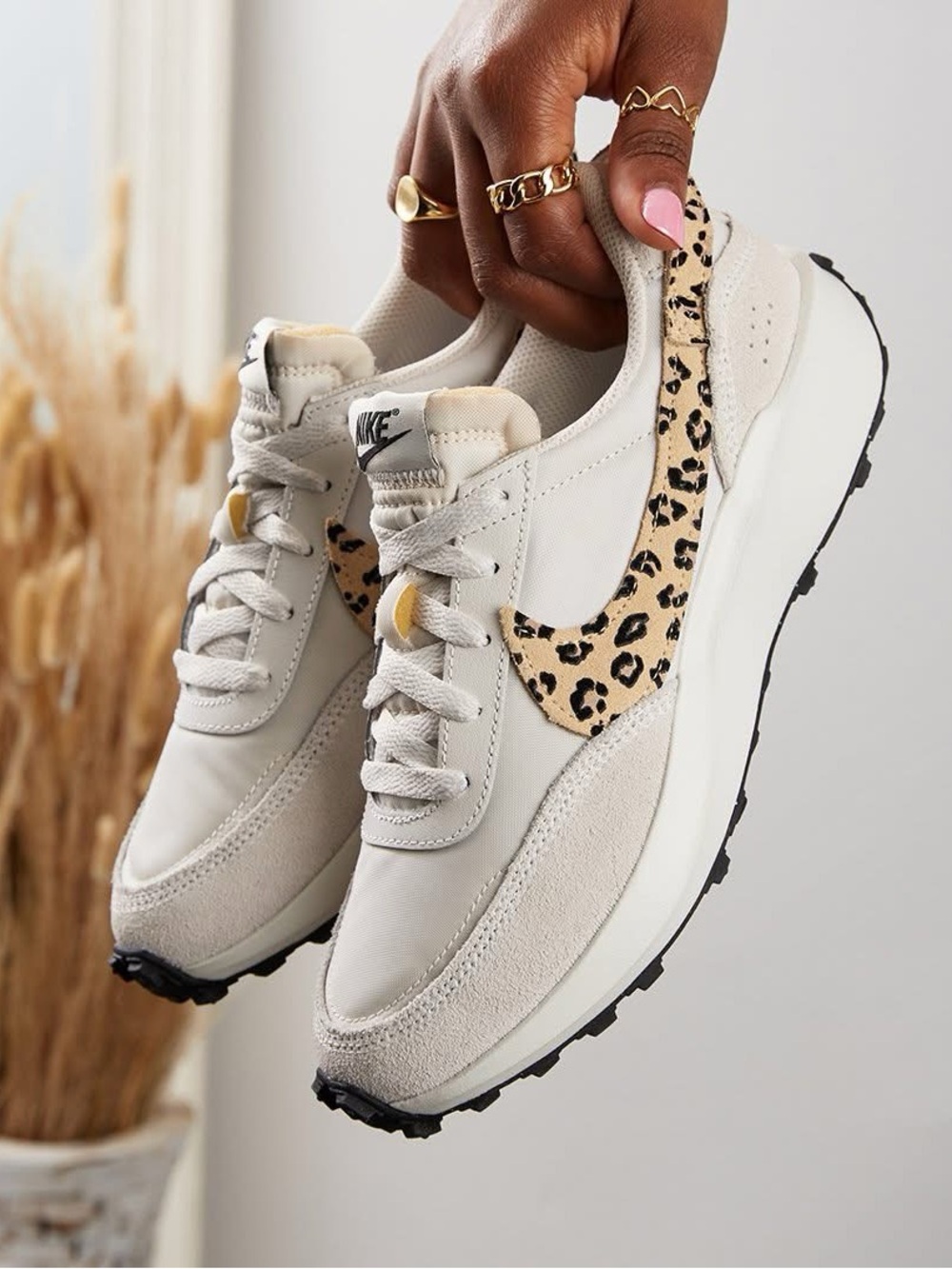 Nike Waffle Debute Leopard woman’s sneakers size 6 - Picture 2 of 15